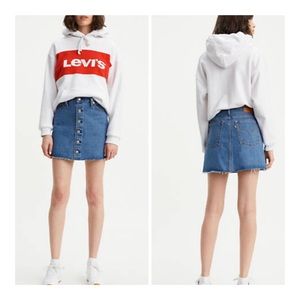 Levi’s Women’s Mini Button Medium Blue Denim Skirt Size 26 NWT